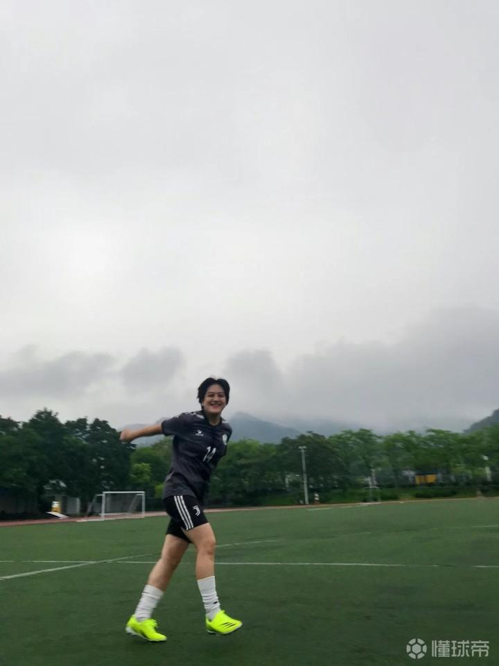 女足0再丢一,中国索单刀将破门过掉门球拉
